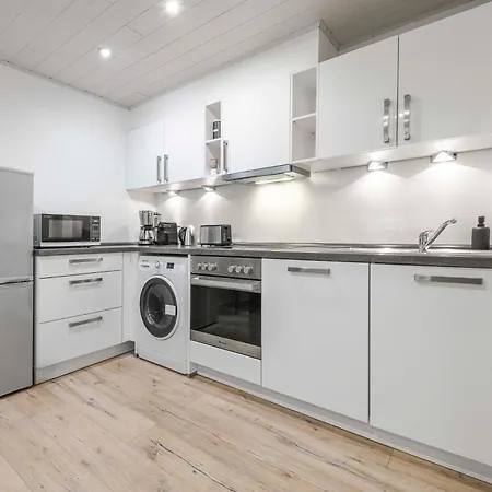 דירה The Duesseldorfer, 1 Bedroom 1 Living Room, Group & Family Friendly, Ideal For 2 - 4 Guests