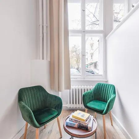 The Duesseldorfer, 1 Bedroom 1 Living Room, Group & Family Friendly, Ideal For 2 - 4 Guests Berlin