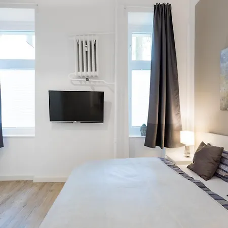 The Duesseldorfer, 1 Bedroom 1 Living Up To 4 People