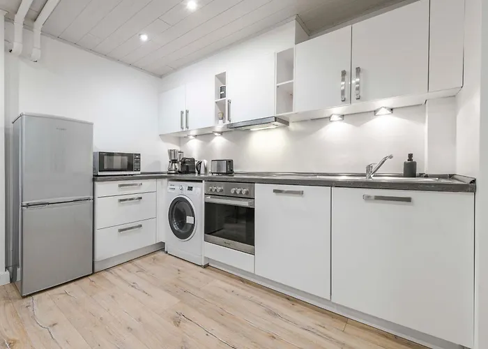 Lejlighed The Duesseldorfer, 1 Bedroom 1 Living Room, Group & Family Friendly, Ideal For 2 - 4 Guests